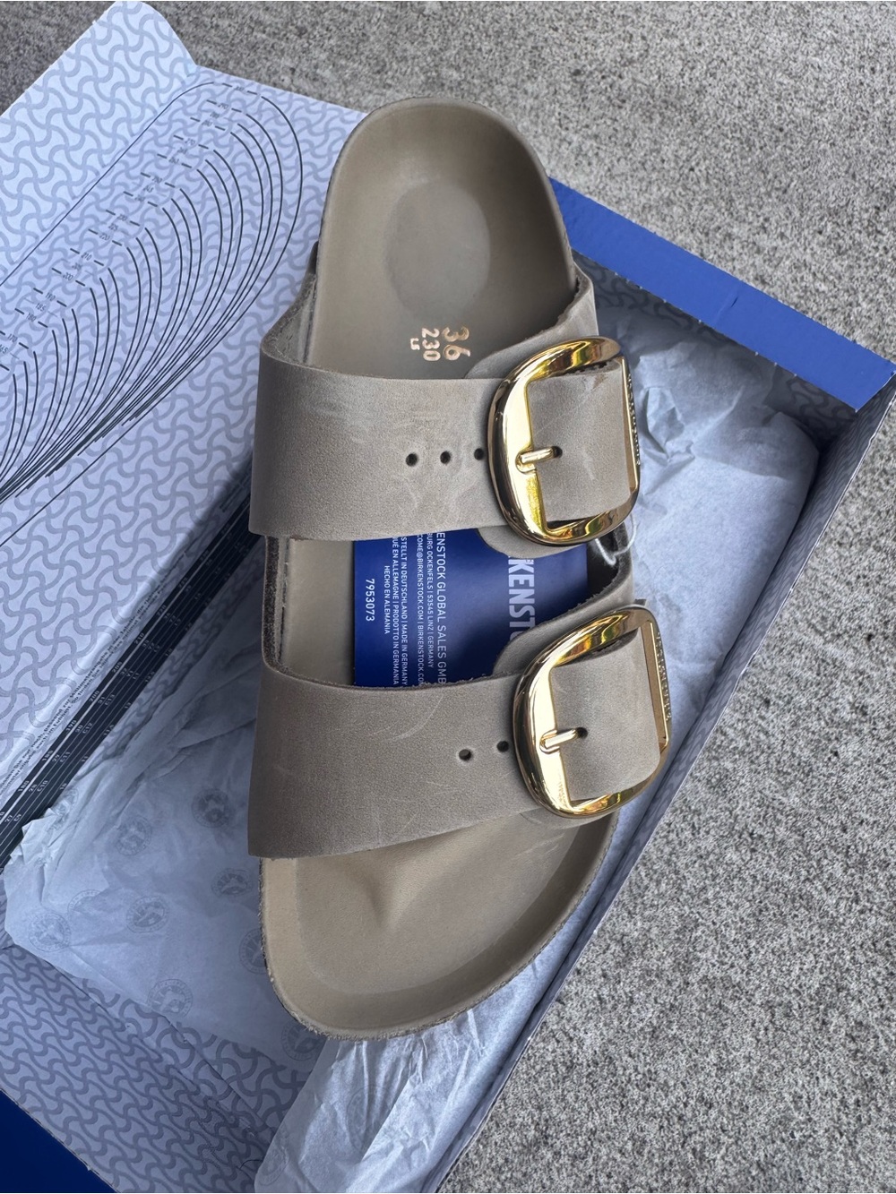 NIB - Birkenstock - Arizona Big Buckle/Tobacco Brown